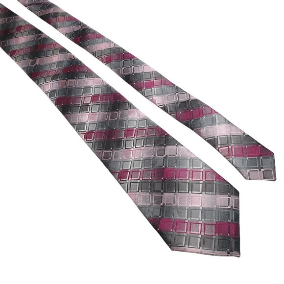 Vintage Van Heusen Men Pink Gray Polyester Geometric Tie Office Work Dad Gift - Picture 1 of 5